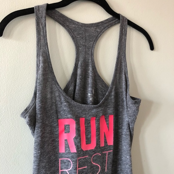 Old Navy Activewear Tank Top - Picture 4 of 4
